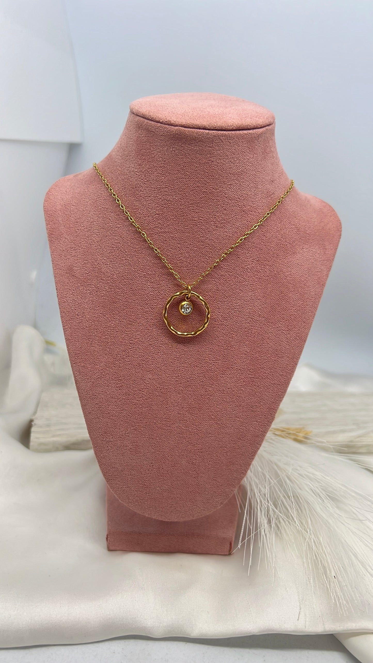 COLLIER MILENA
